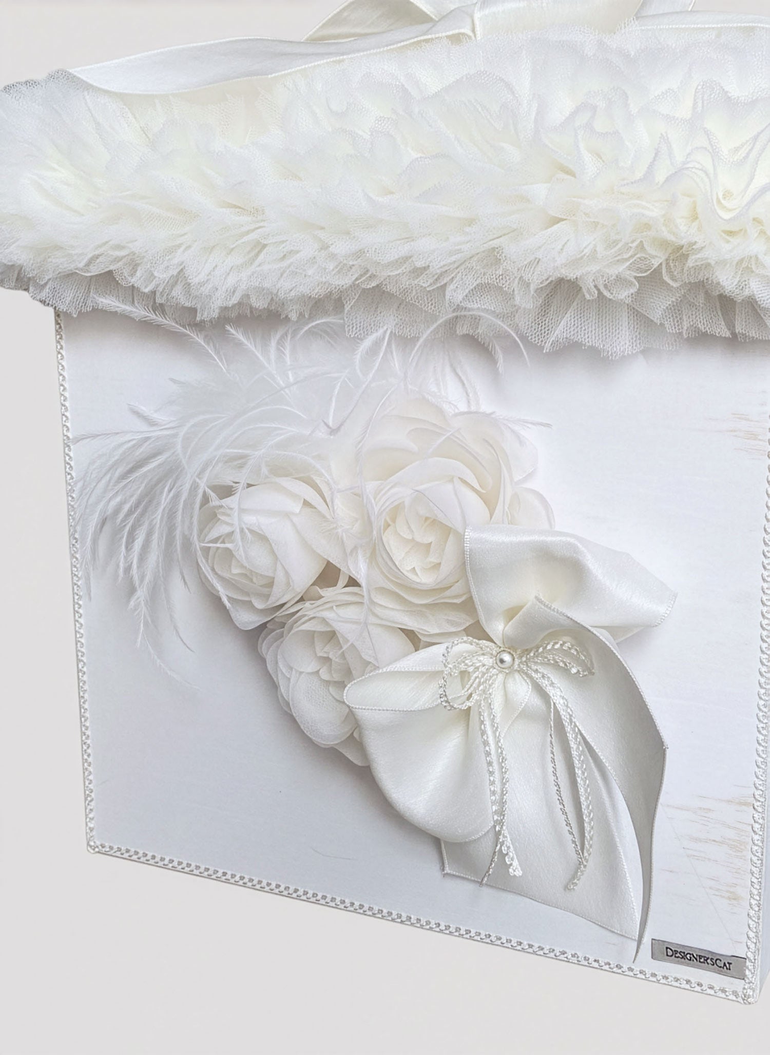 Wooden baptismal box with flowers for girl - HERSILIA