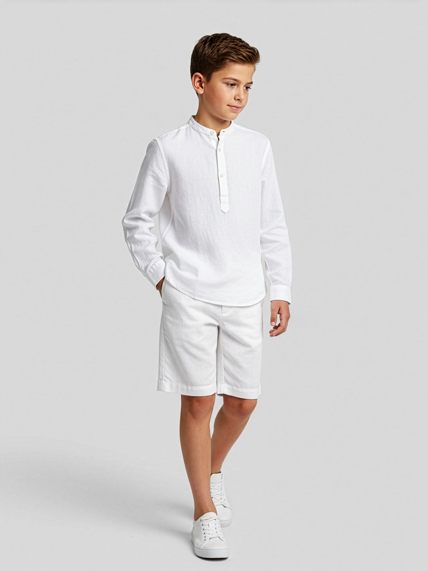 Antony Morato Boys' regular fit shorts with logo plaque