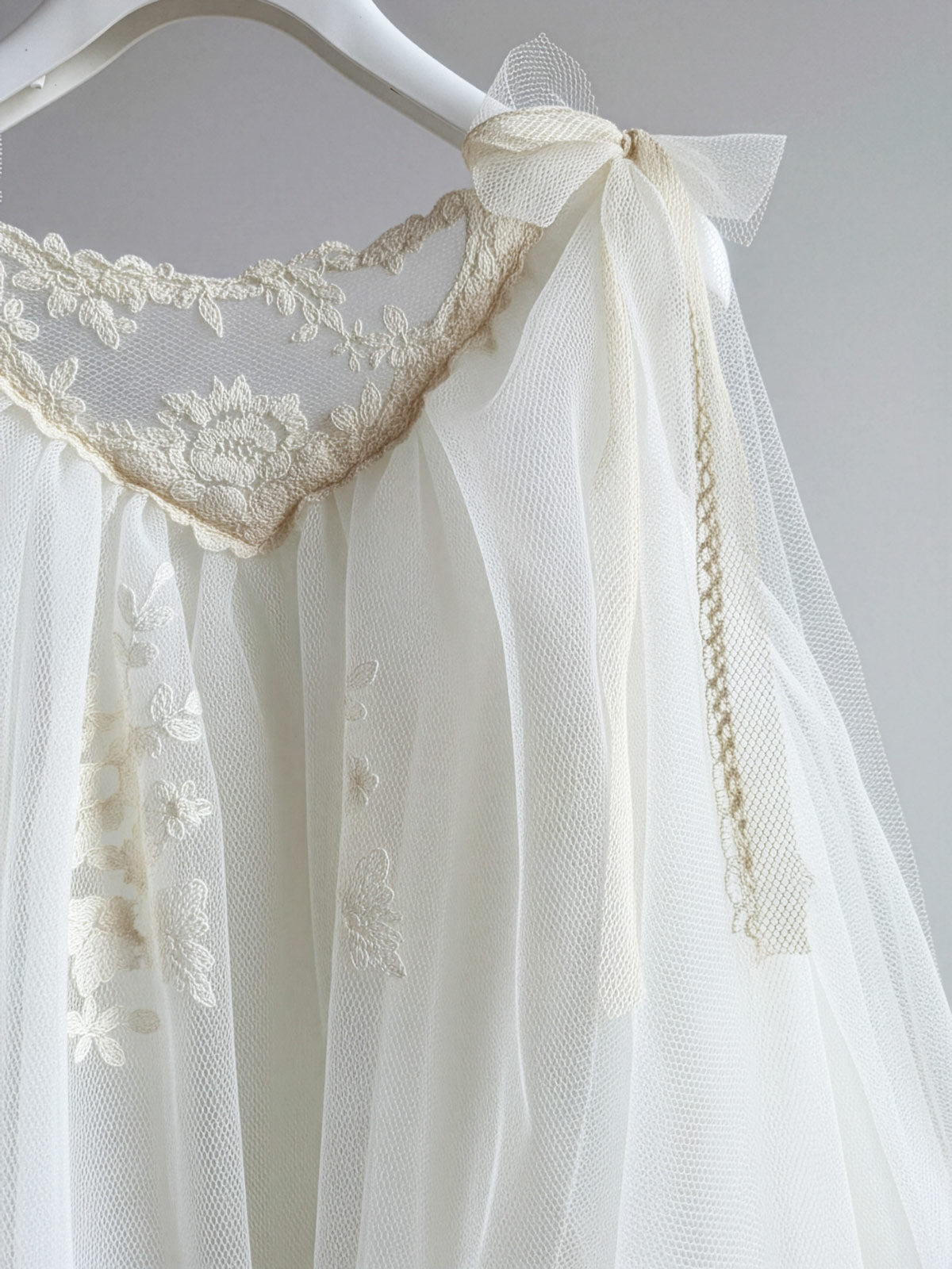 Βαπτιστικό φόρεμα με κεντημένο τούλι-ARLETTE