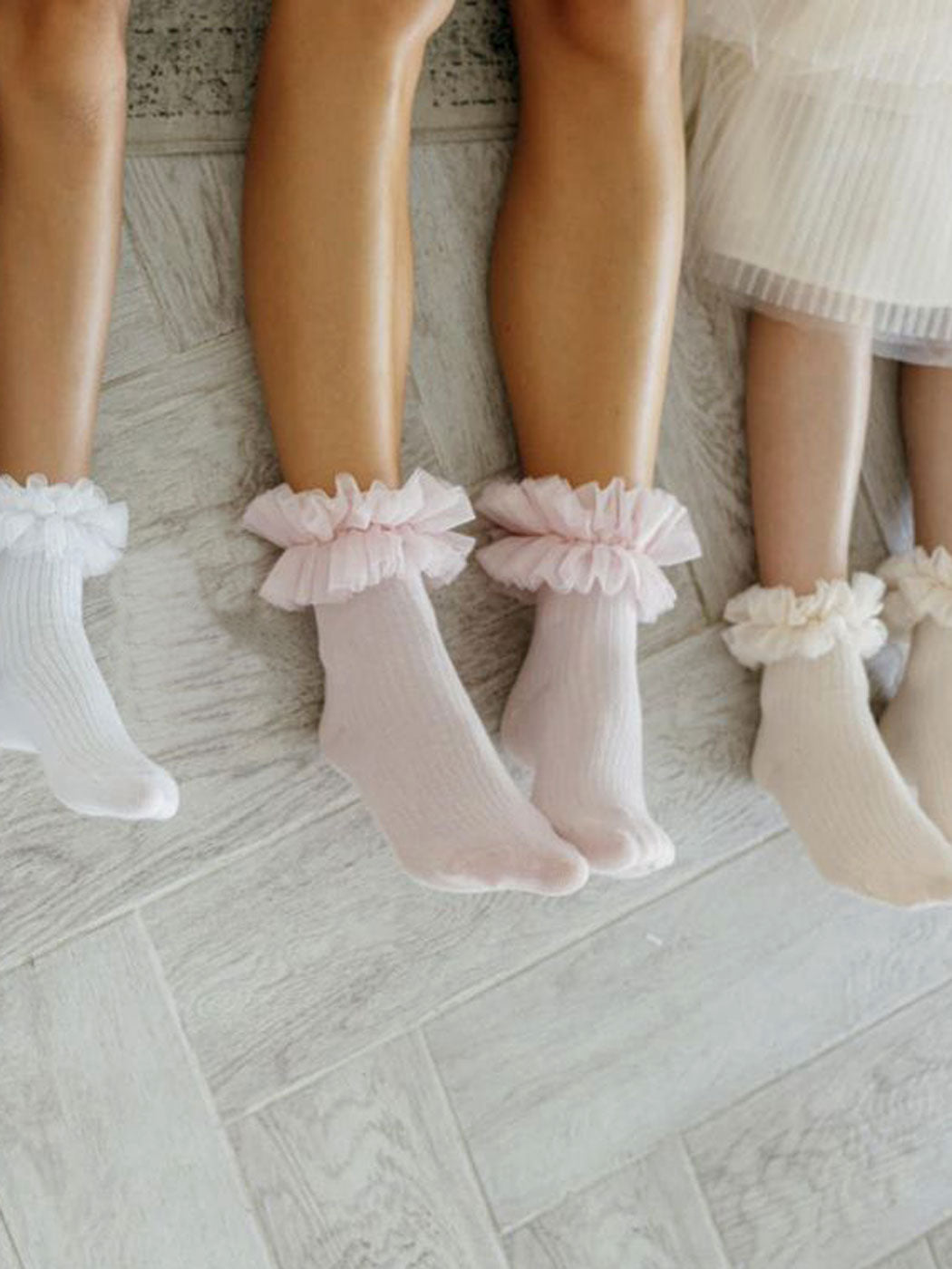 NENA BEBE Εκρού Κοριτσίστικες κοντές κάλτσες με τούλινο βολάν