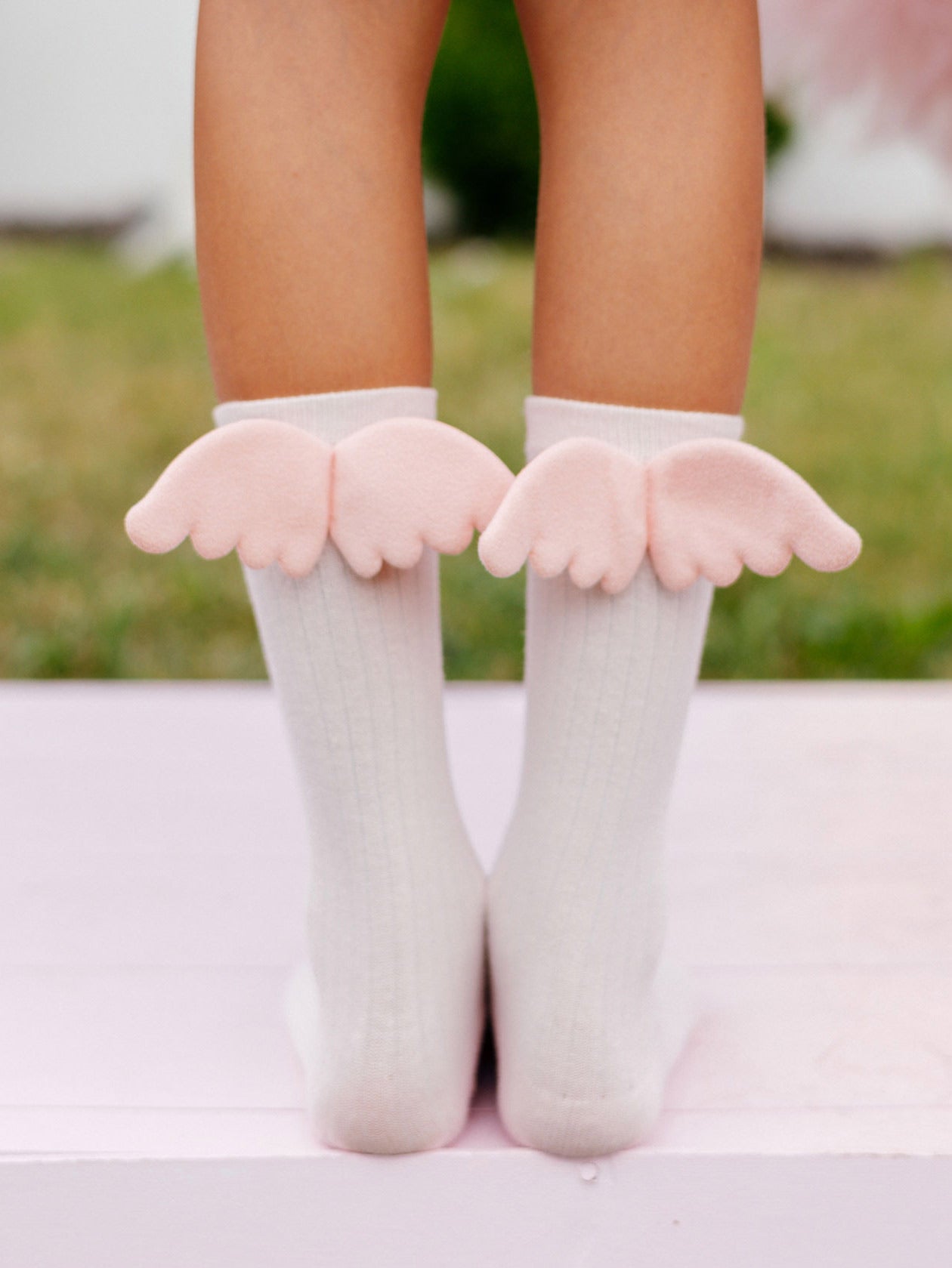 NENA BEBE Knee-high socks with wings-B5008 ecru