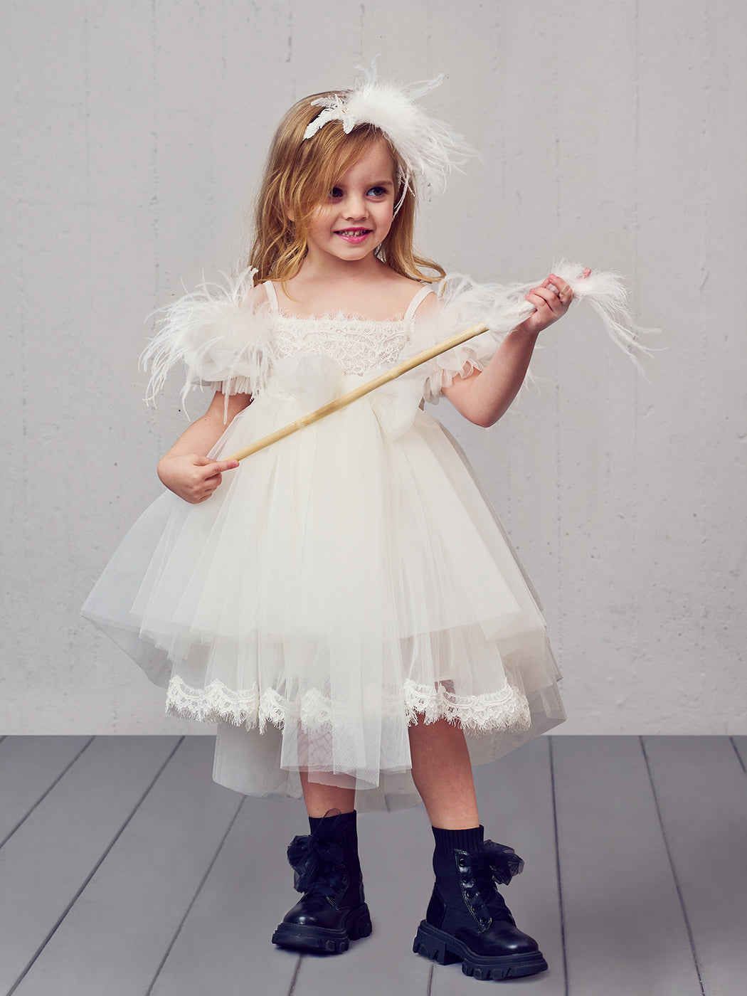 Baptism dress with lace and feathers - ABITO
