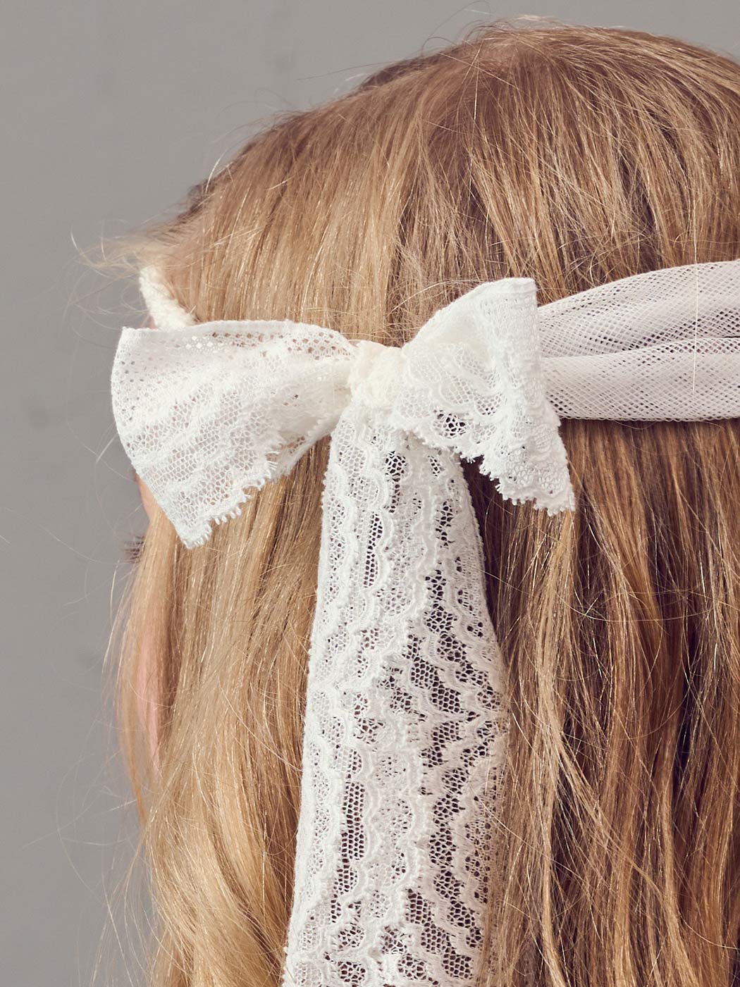 Christening crown with lace - FRESHIA