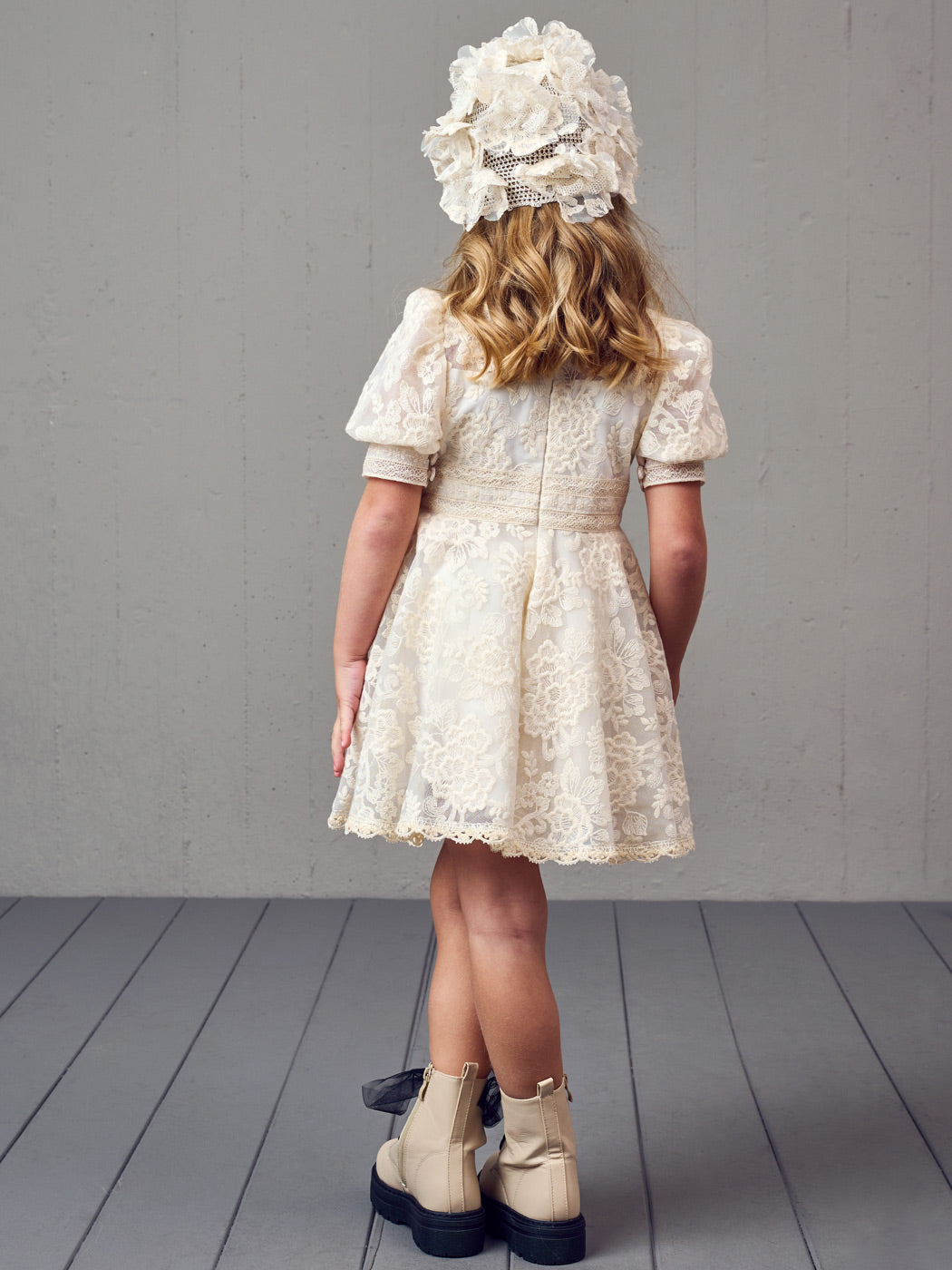 MAIRA SUMMER-Βαπτιστικό Φόρεμα με δαντέλα και μανίκι Gigot