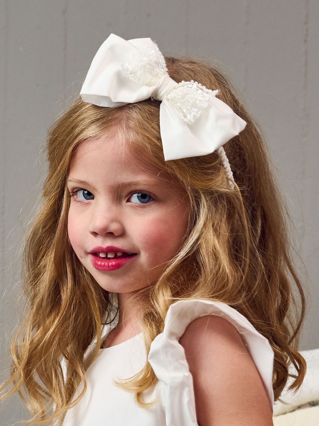 Girl's Headband bow with lace and sequins  - MARIPOZA